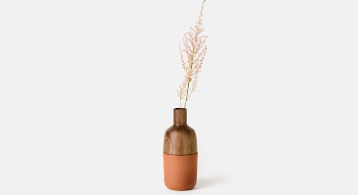 Marais vase by Melanie Abrantes